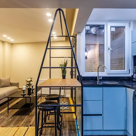 Located Flat 아파트 *