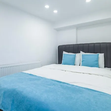 Apartment Located Flat